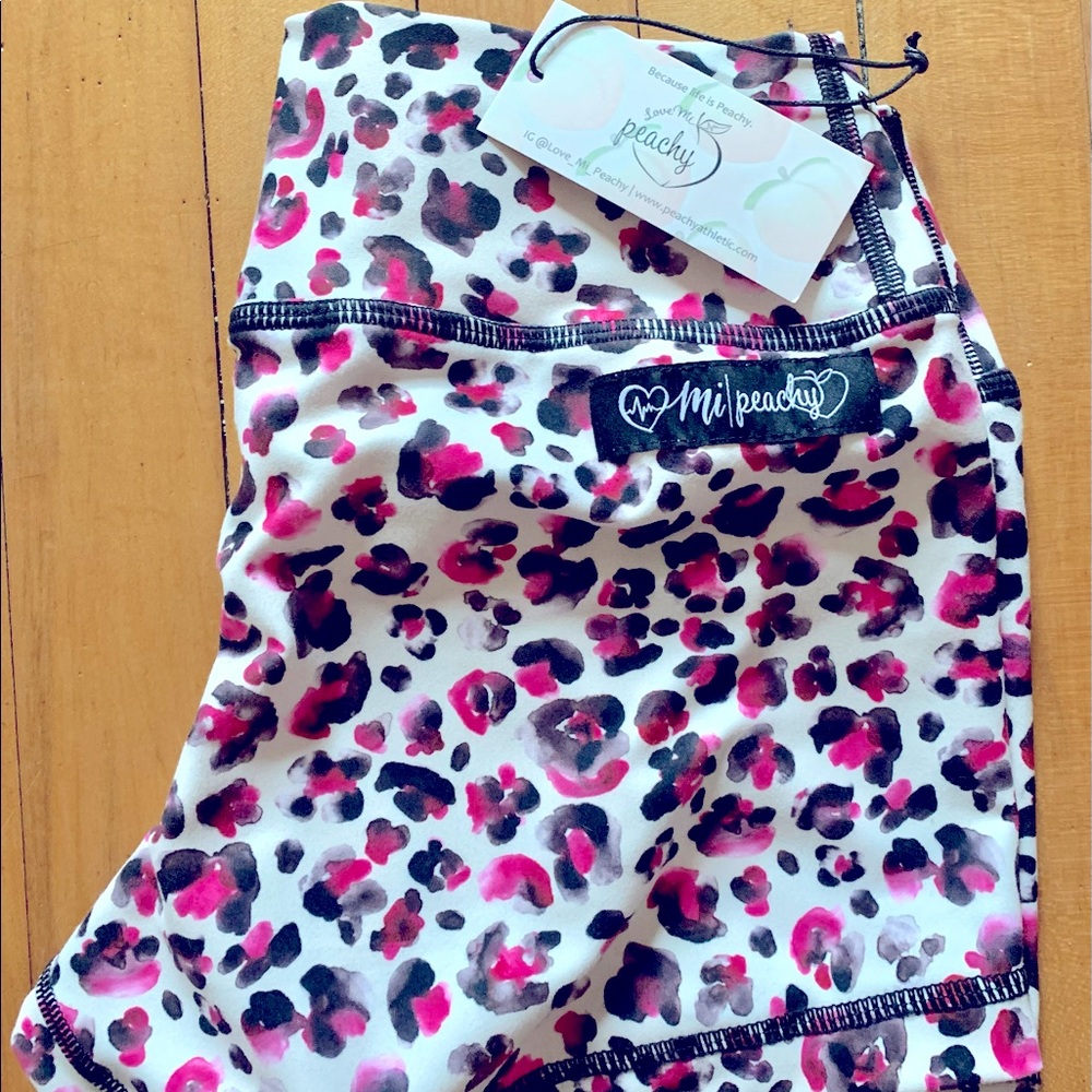 Mi Peachy Leopard Shorts